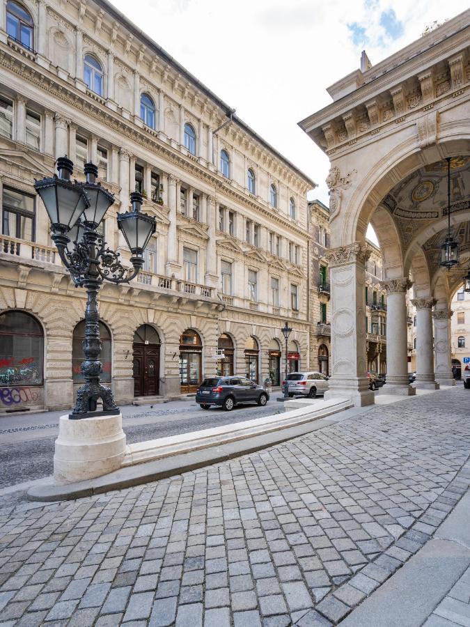 Opera Luxury Apartment With Free Parking Budapeszt Zewnętrze zdjęcie