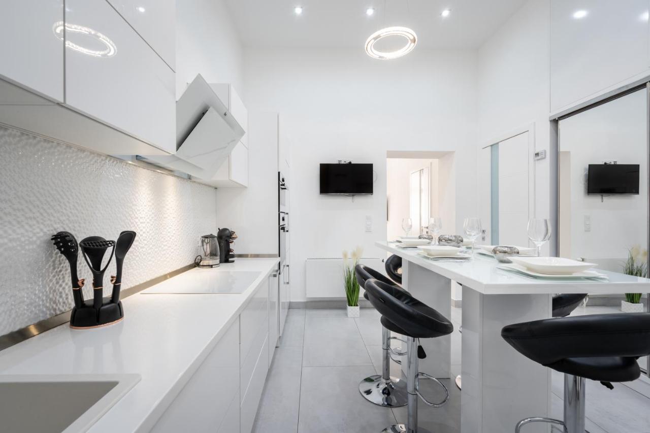 Opera Luxury Apartment With Free Parking Budapeszt Zewnętrze zdjęcie